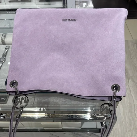 MICHAEL KORS Christina Large Suede Triple Gusset Shoulder Tote Bag
Lt Quartz
NWT - Picture 11 of 16